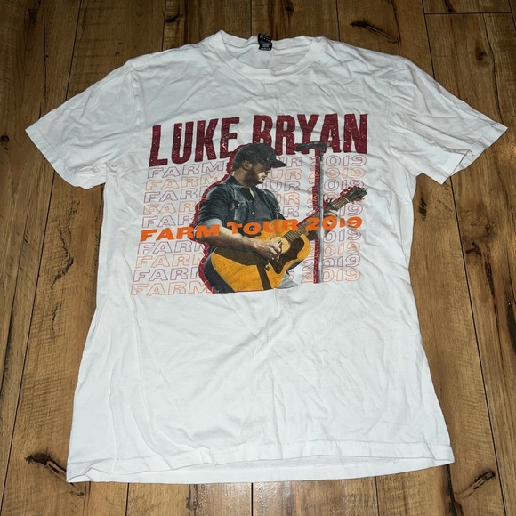Tops - luke bryan t-shirt